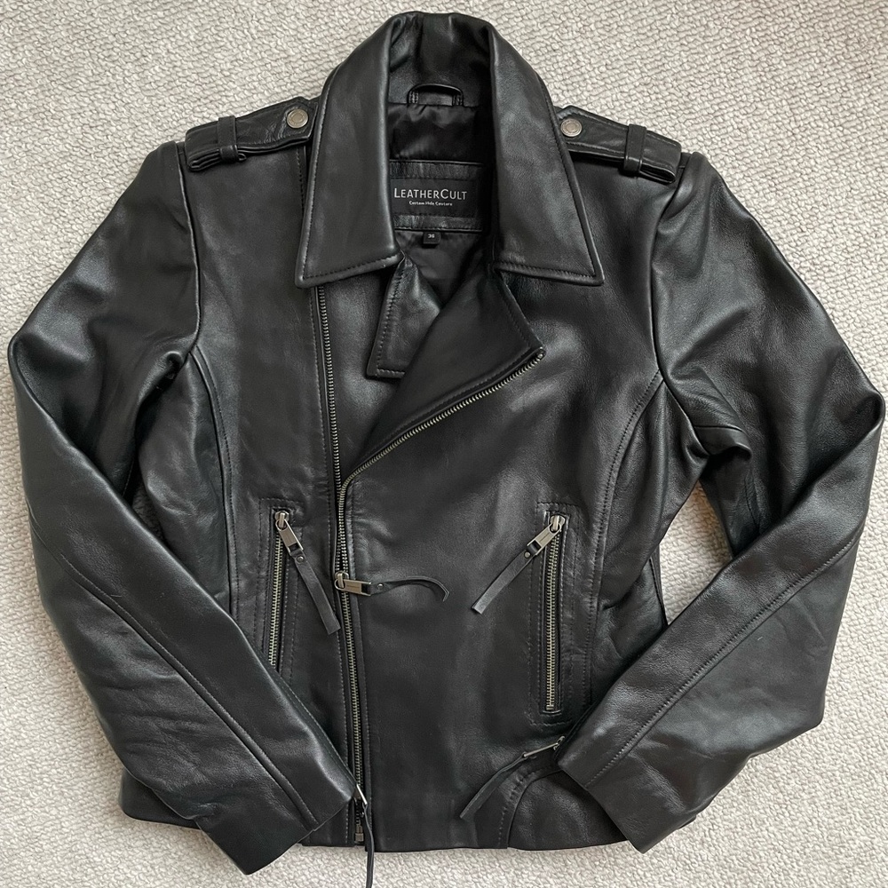 LeatherCult Jennifer Aniston Black Nappa Leather Moto Jacket, Size 36 (M)